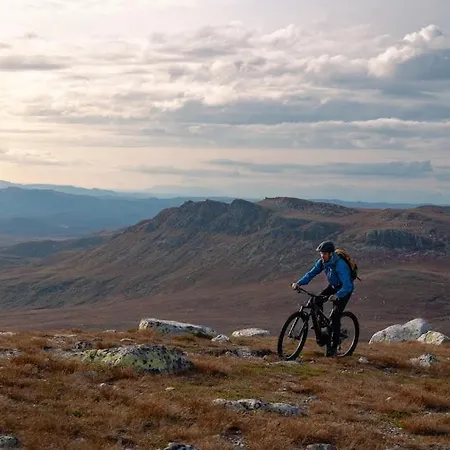 Koselig Sentralt Pa Norefjell, In & Out Daire