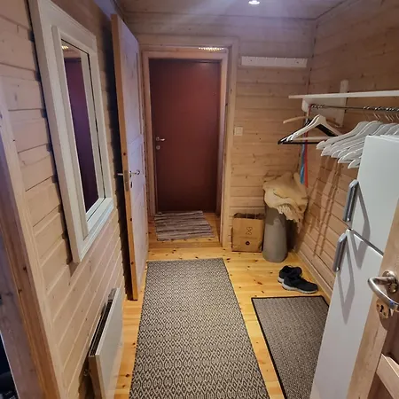 Koselig Sentralt Pa Norefjell, In & Out Daire Noresund
